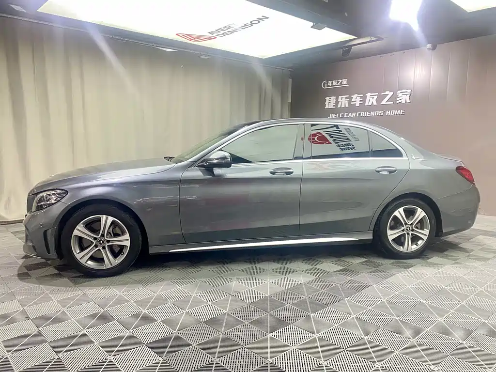 Mercedes-Benz C-Class 2019 — фото 4