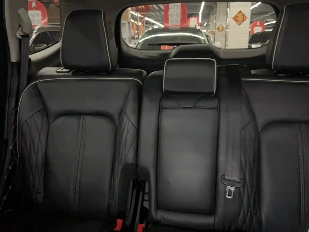 Ford Edge 2018 — фото 16