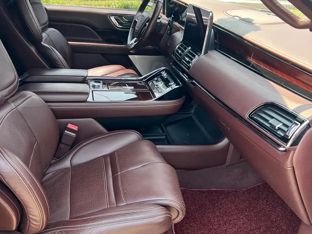 Lincoln Navigator 2020 — фото 9