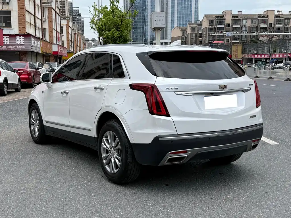Cadillac XT5 2021 — фото 7