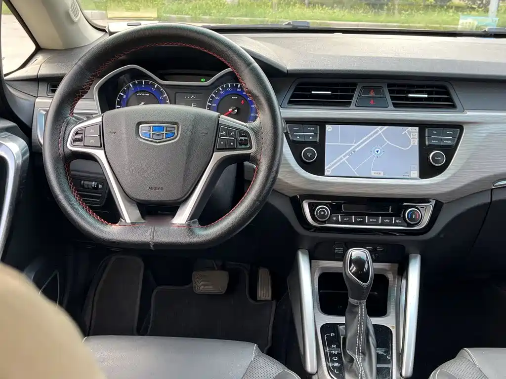 Geely Vision X3 2018 — фото 11