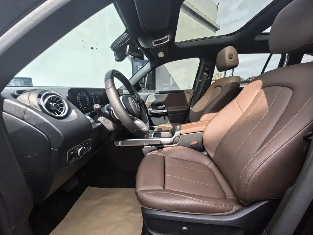 Mercedes-Benz GLB 2024