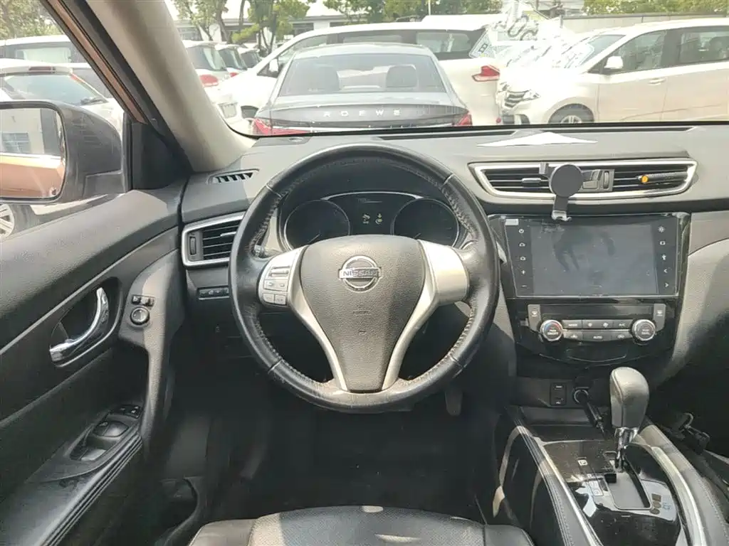 Nissan X-Trail 2015 — фото 11
