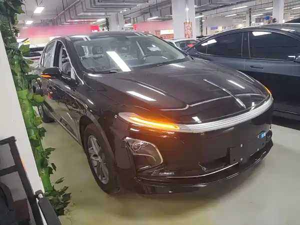 Hongqi E-QM5 2026