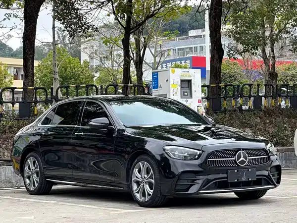Mercedes-Benz E-Class 2021