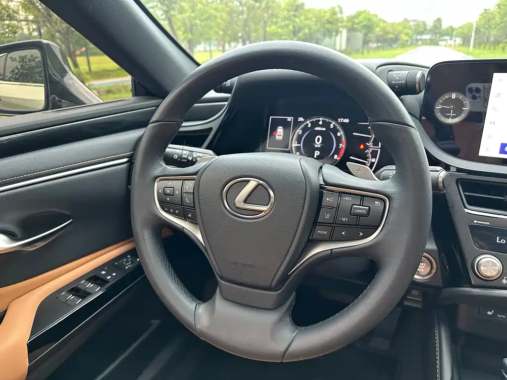 Lexus ES 2023 — фото 10