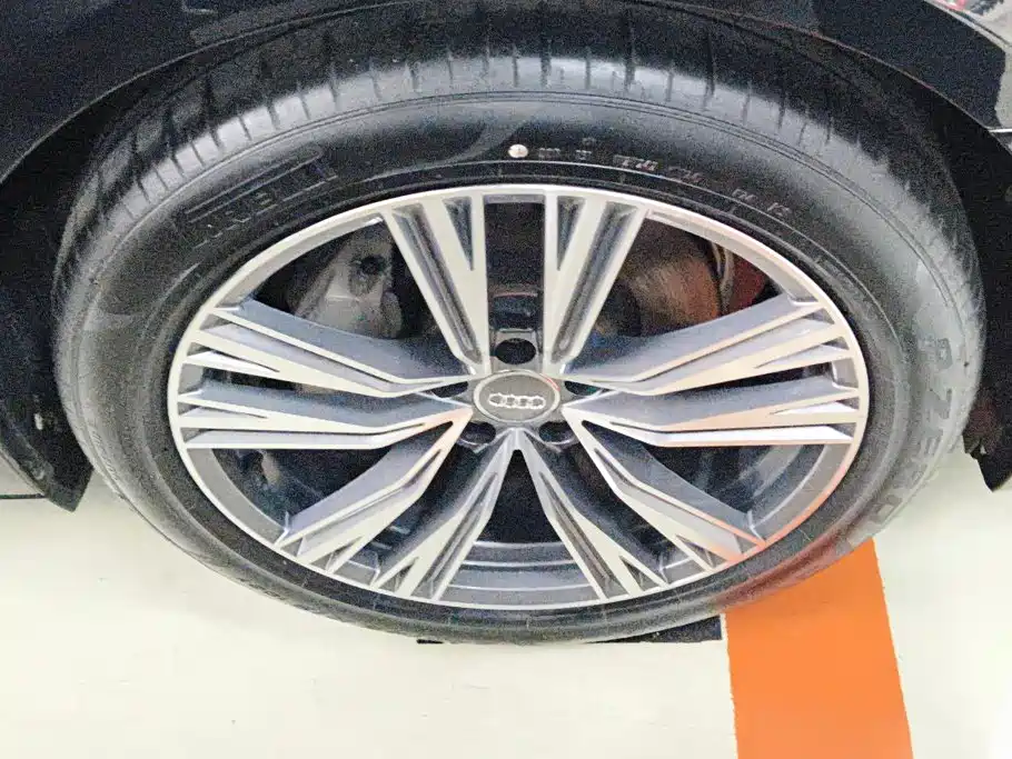 Audi A6L 2022