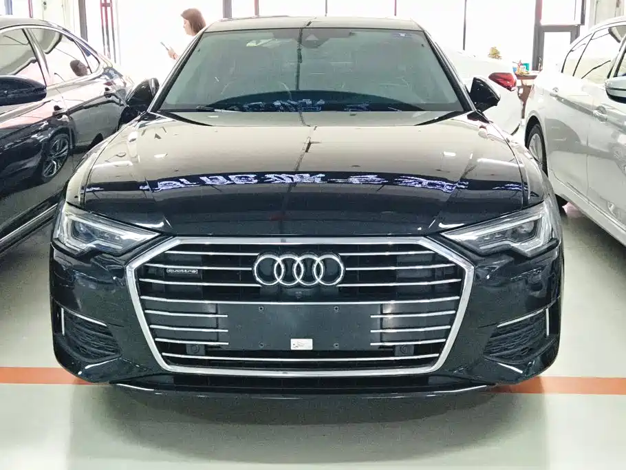 Audi A6L 2022