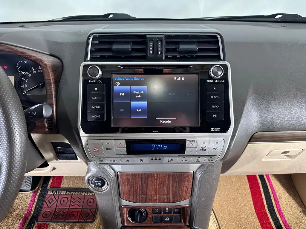 Toyota Prado 2019 — фото 9