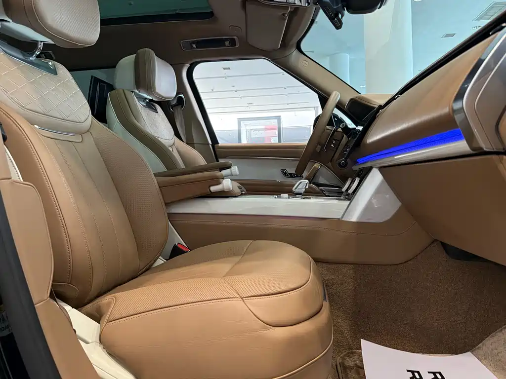 Land Rover Range Rover 2025 — фото 18