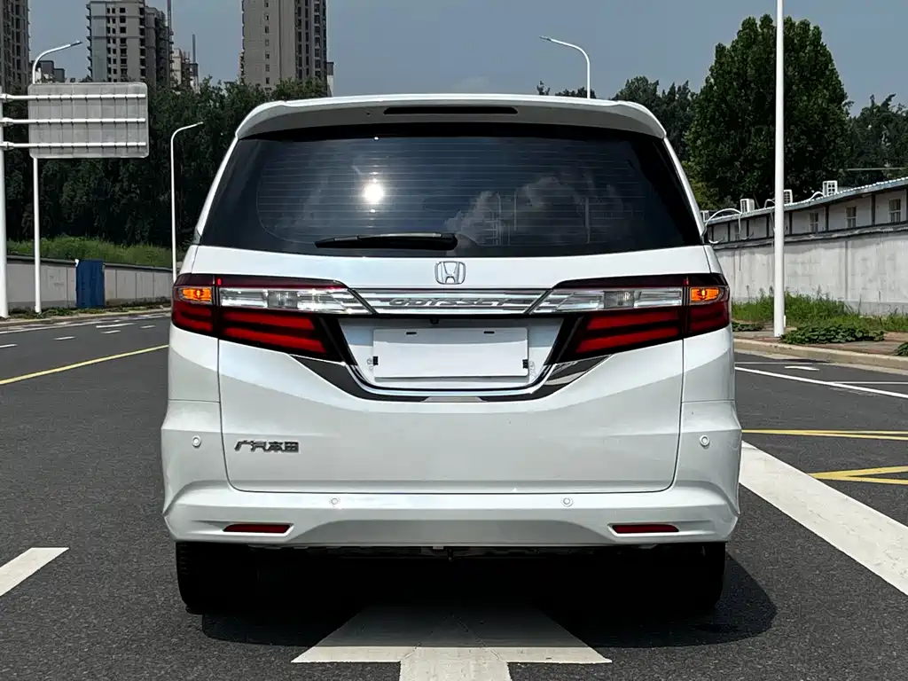 Honda Odyssey 2018 — фото 5