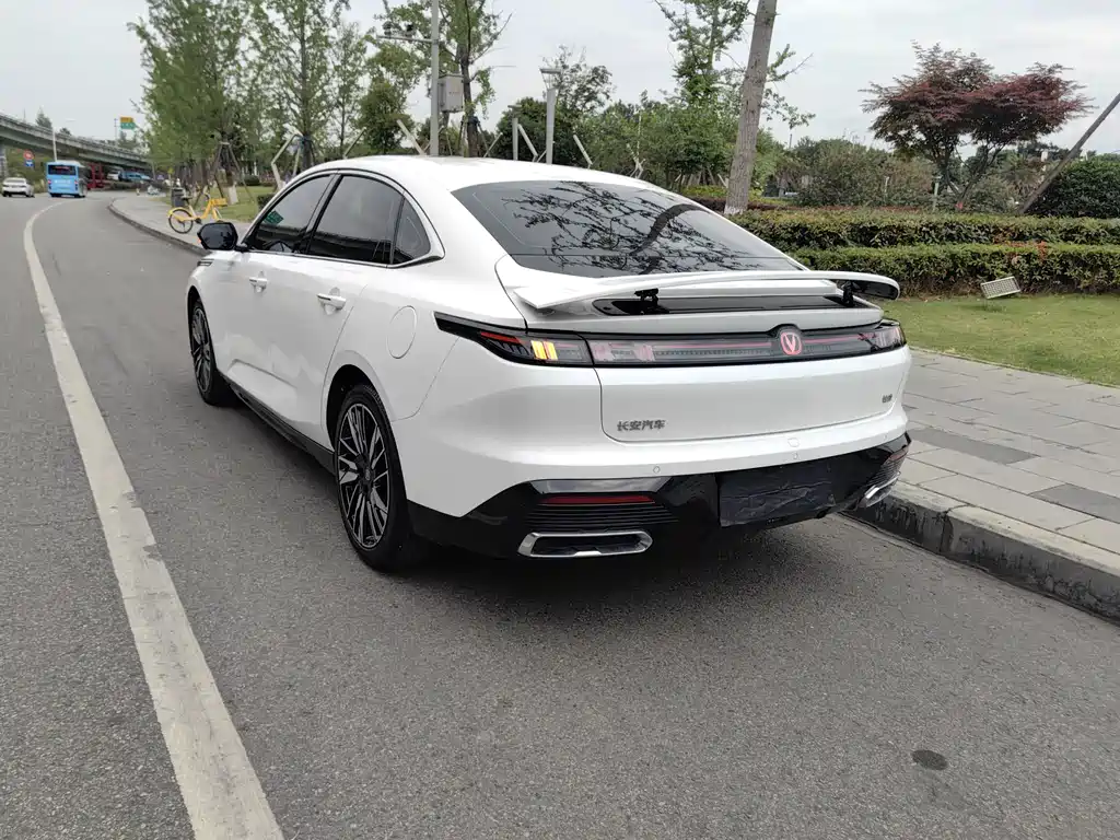 Changan Eado 2025 — фото 13