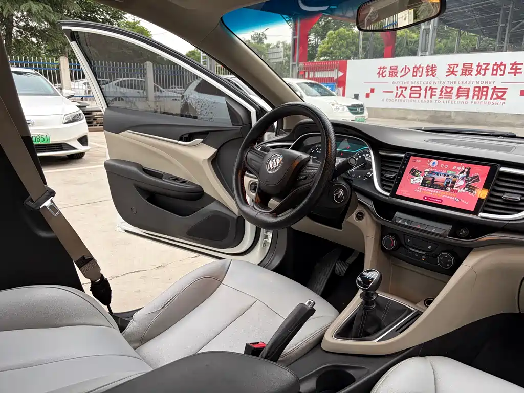 Buick Excelle 2018 — фото 11
