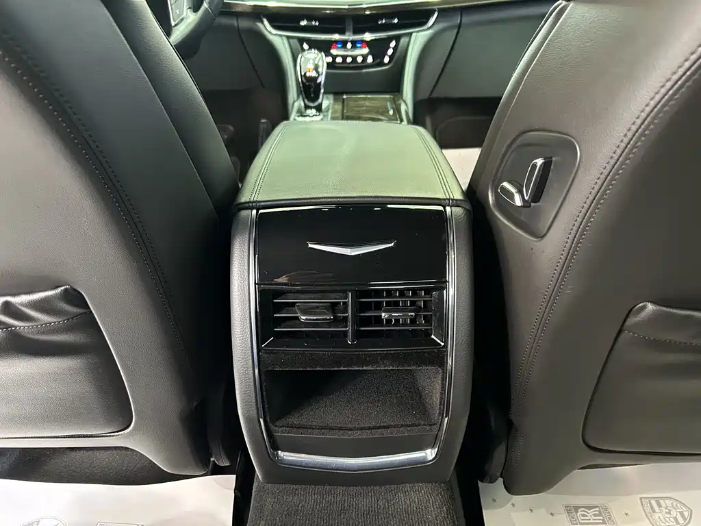 Cadillac CT6 2021 — фото 18