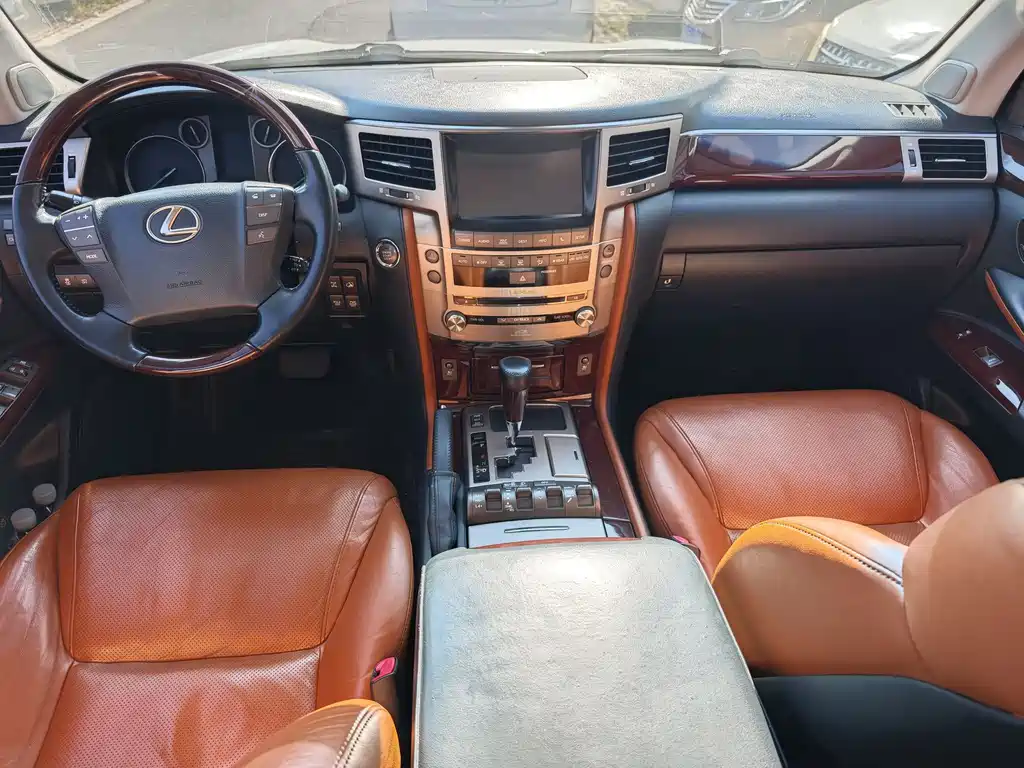 Lexus LX 2013 — фото 16