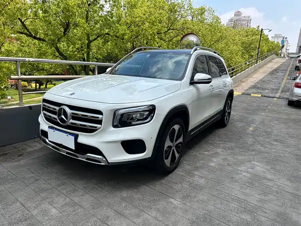 Mercedes-Benz GLB 2023