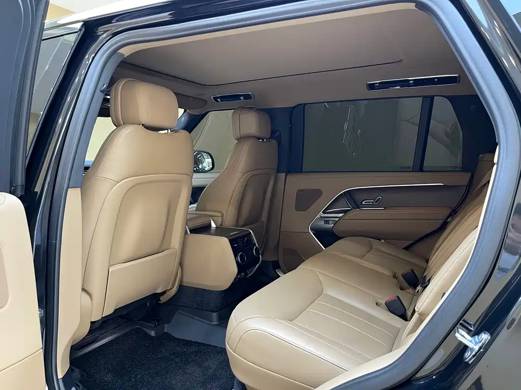 Land Rover Range Rover 2025 — фото 13