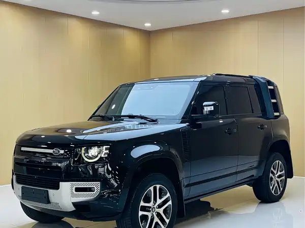 Land Rover Defender 2024
