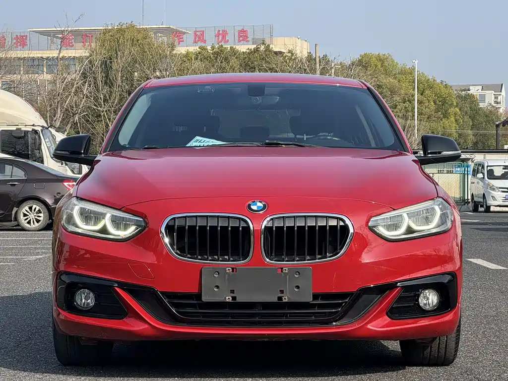 BMW 1 Series 2018 — фото 4