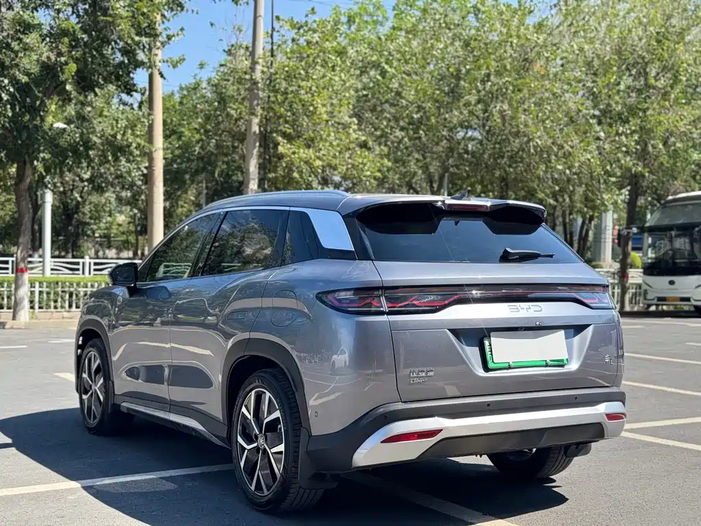 BYD Song L DM-i 2025 — фото 12