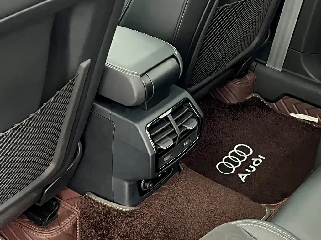 Audi Q3 2022 — фото 20
