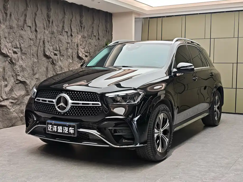 Mercedes-Benz GLE 2024 — фото 1
