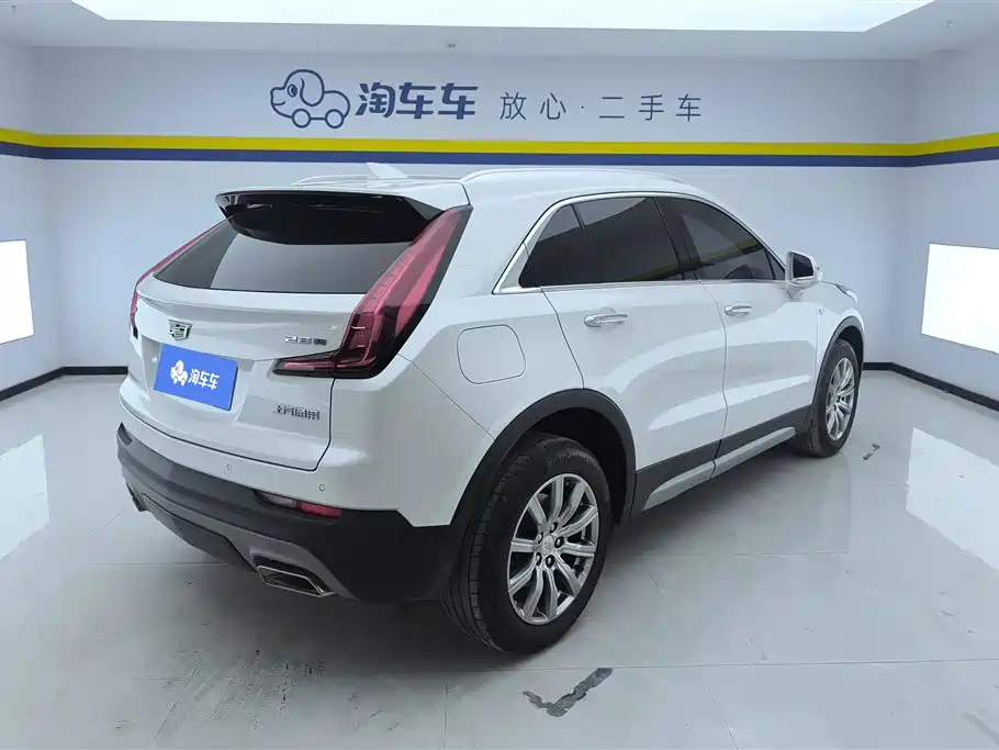 Cadillac XT4 2023 — фото 3