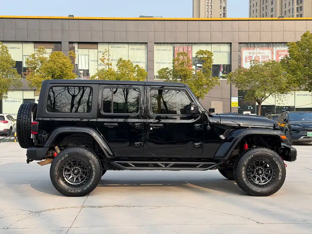 Jeep Wrangler 2021 — фото 9