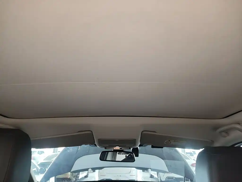 Land Rover Discovery Sport 2018 — фото 18