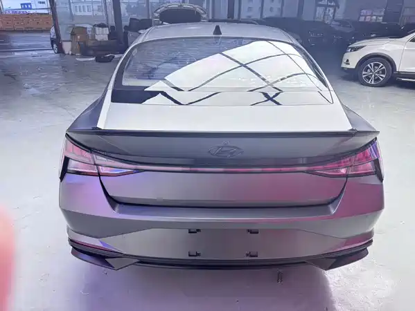 Hyundai Elantra 2022