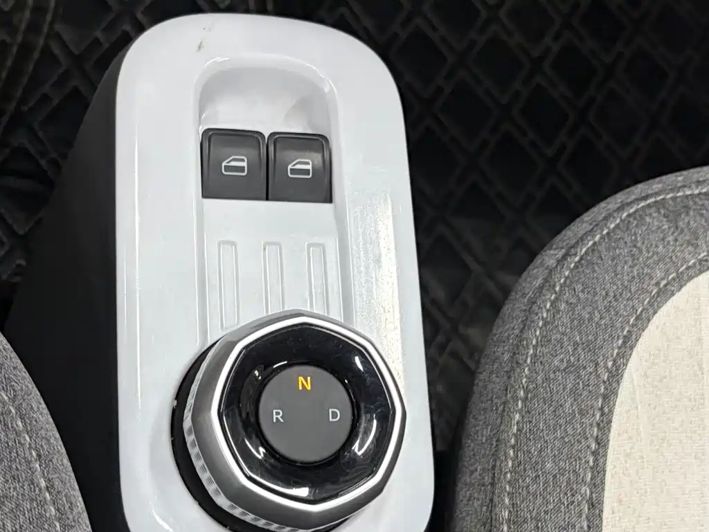 Geely Galaxy Panda 2025 — фото 12