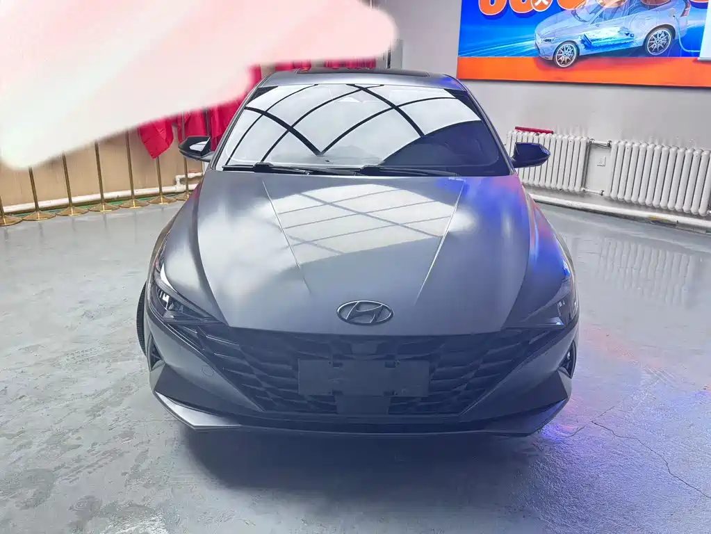 Hyundai Elantra 2022