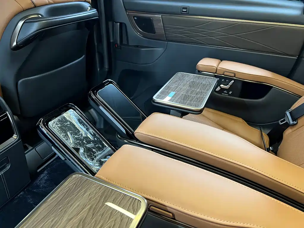 Toyota Vellfire 2026 — фото 13