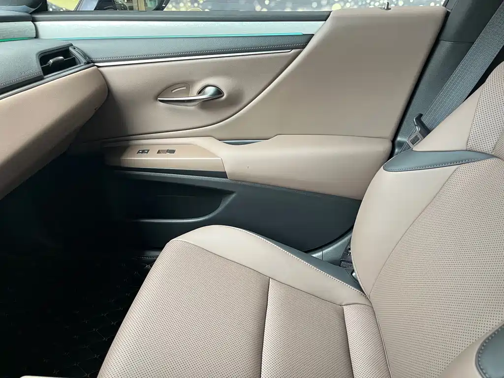 Lexus ES 2025 — фото 16