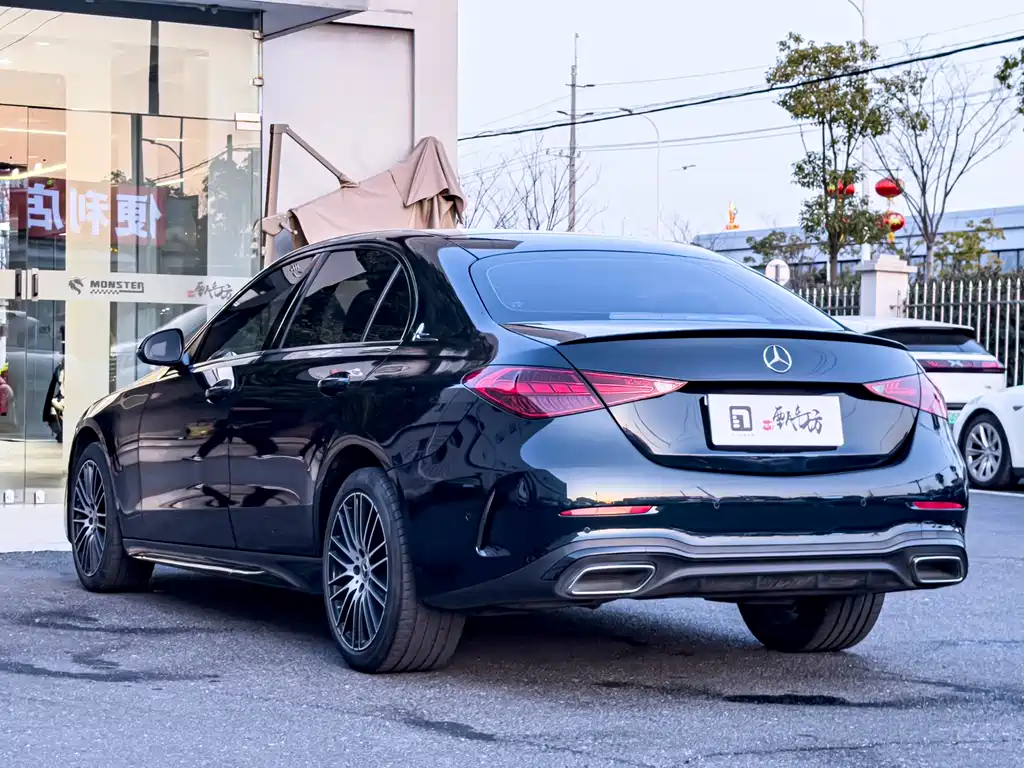 Mercedes-Benz C-Class 2023 — фото 7