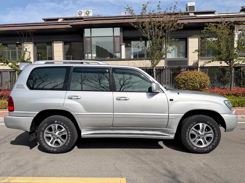 Lexus LX 2007 — фото 11