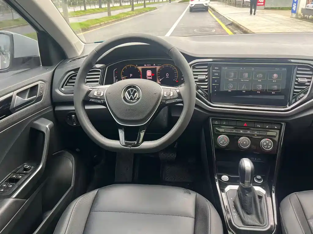 Volkswagen T-Roc 2022 — фото 11