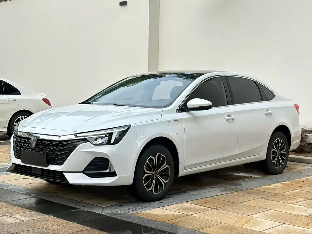 Roewe i6 MAX New Energy 2023 — фото 1
