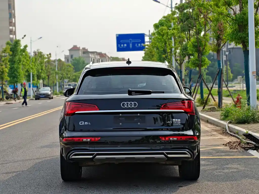 Audi Q5L 2022 — фото 3
