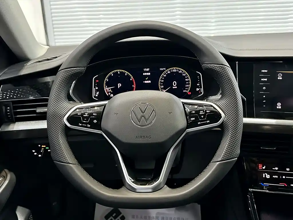 Volkswagen Passat 2023 — фото 21