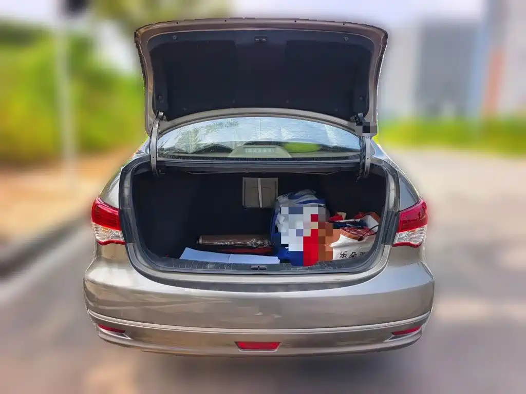 Nissan Sylphy 2018 — фото 10