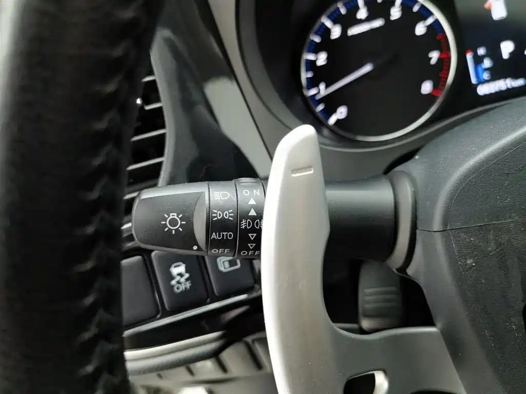 Mitsubishi Outlander 2018 — фото 21