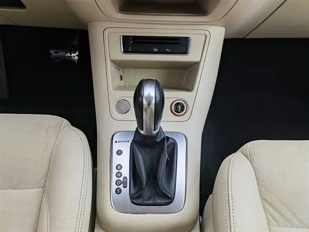 Volkswagen Tiguan 2015 — фото 13