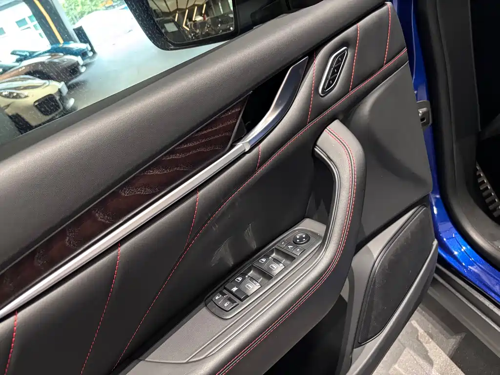 Maserati Levante 2021 — фото 15