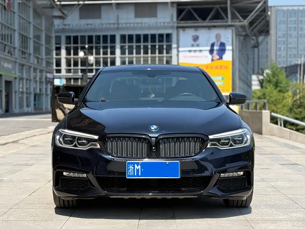 BMW 5 Series 2018 — фото 2
