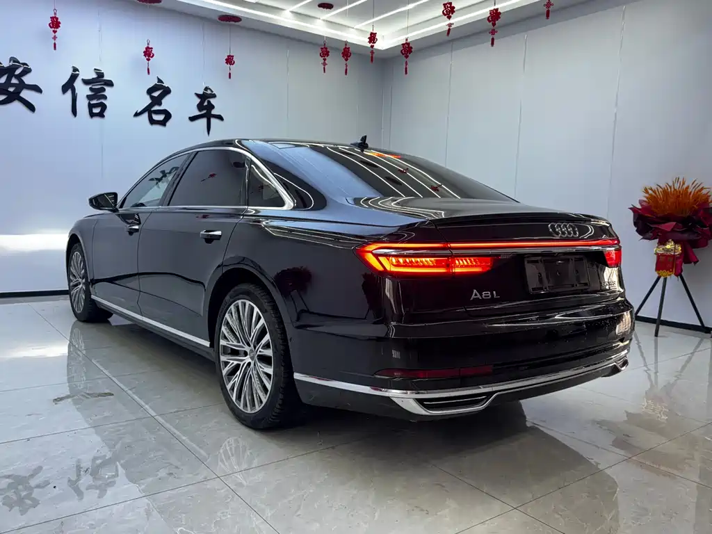 Audi A8 2019 — фото 10