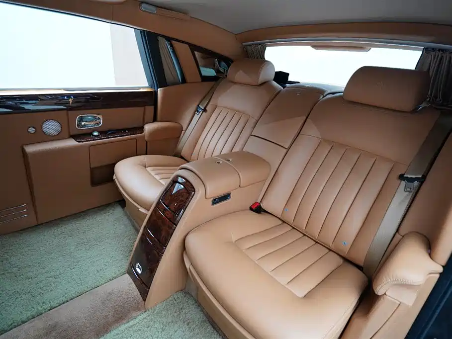 Rolls-Royce Phantom 2011 — фото 14