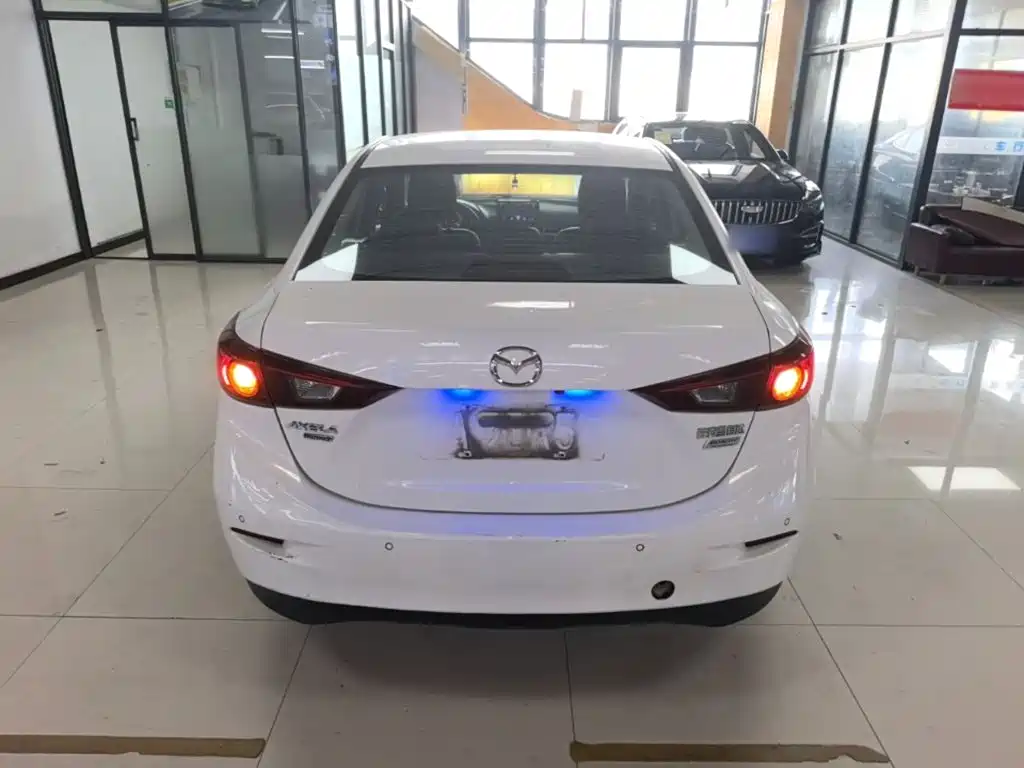 Mazda 3 Axela 2019