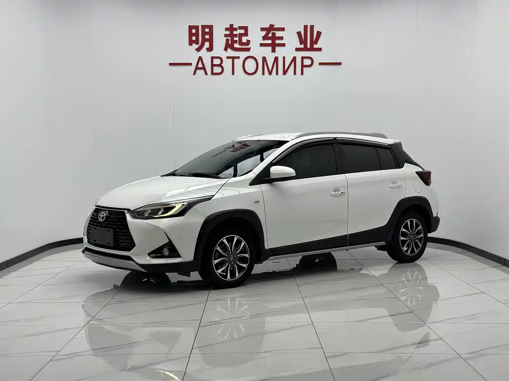 Toyota Yaris L 2022