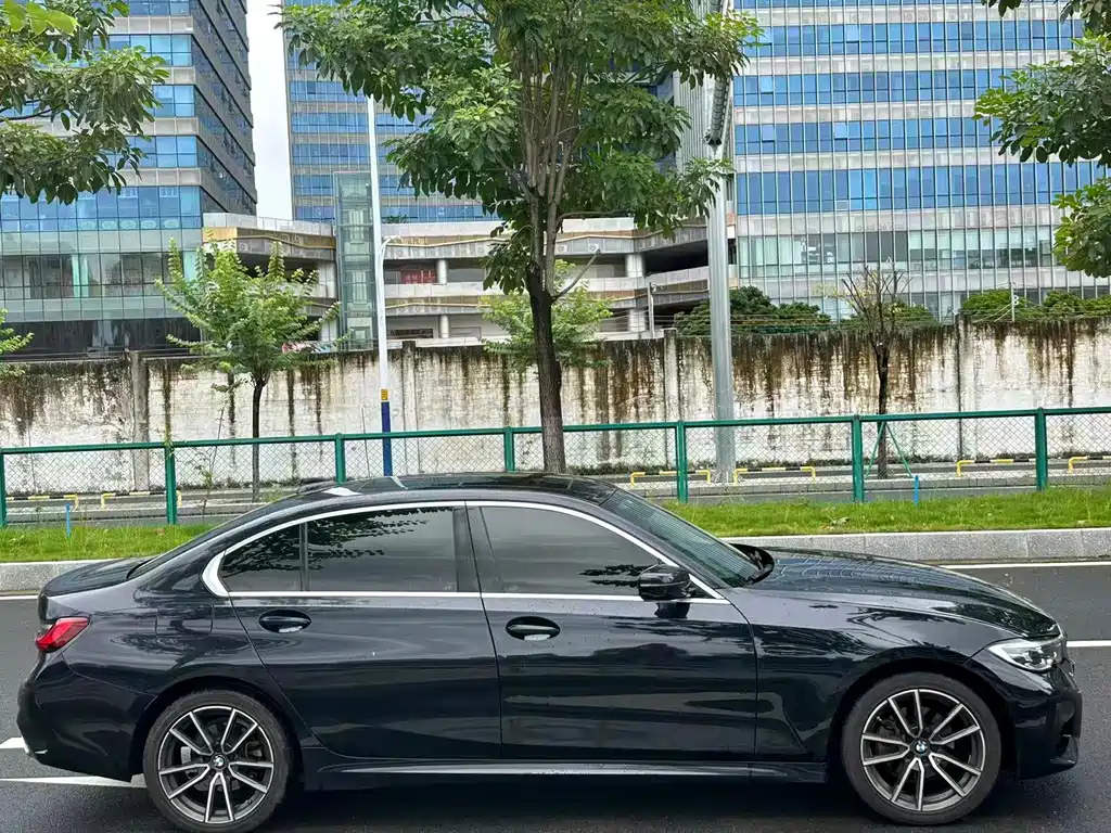 BMW 3 Series 2022